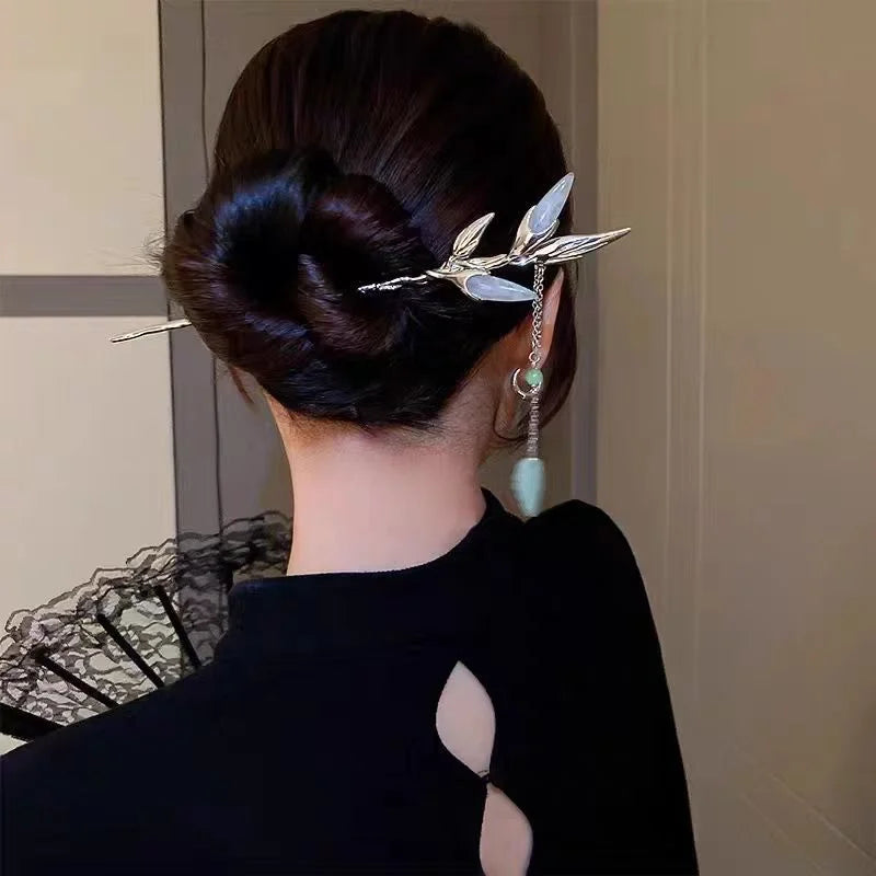 Light Luxury Glitter Hairpin – Elegant Geometric Moonstone Hair Stick for Women - Image 8